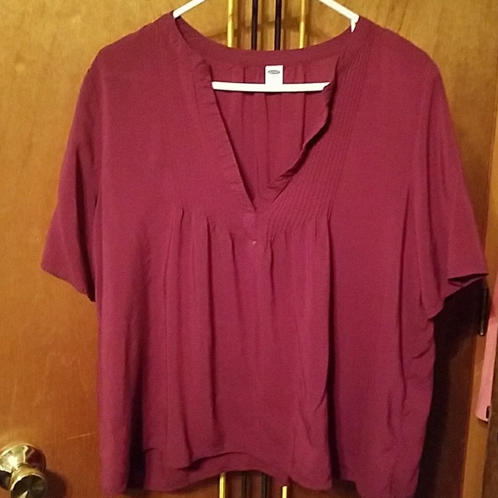 Old Navy, maroon, loose fitting top.